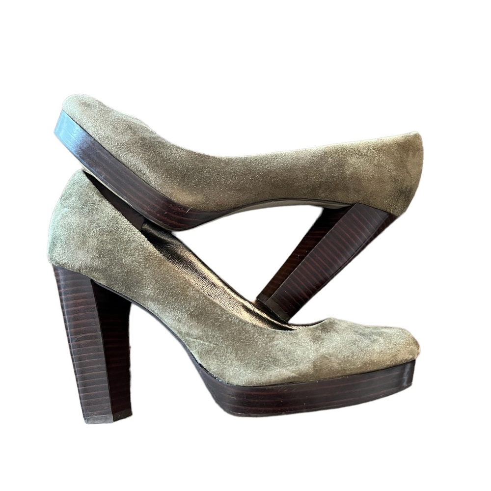 Banana Republic olive green suede platform pumps wood heel size 8